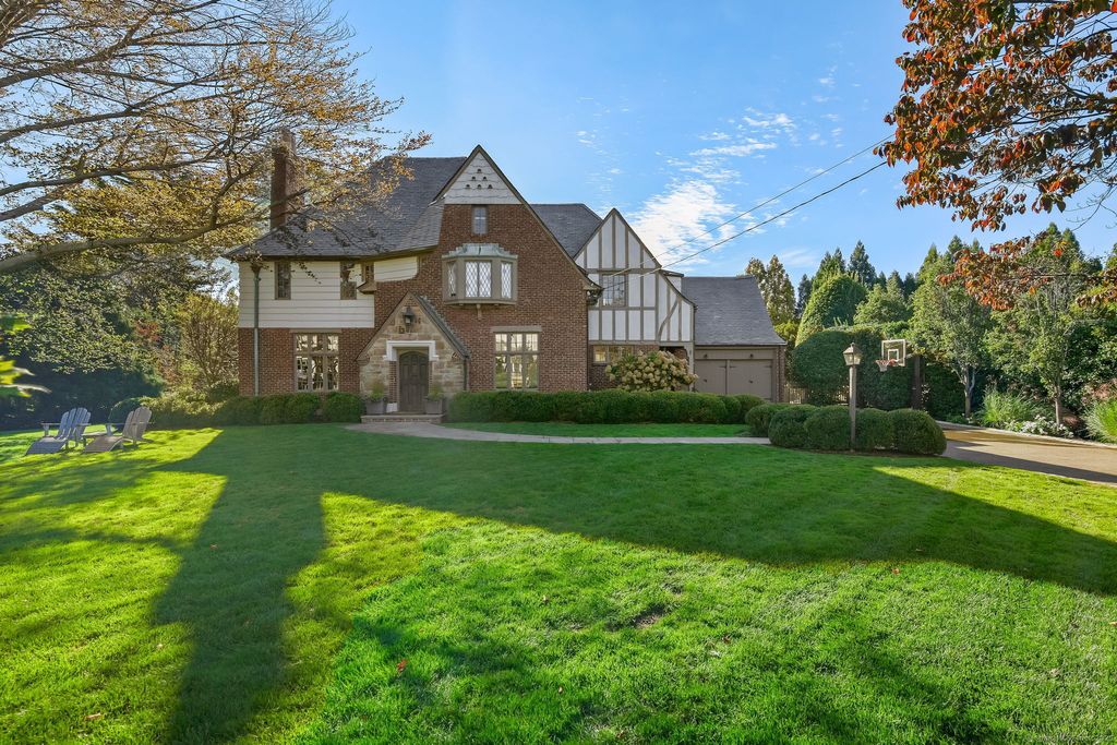 Photo of Greenwich, CT 06870 (MLS # 24132067)