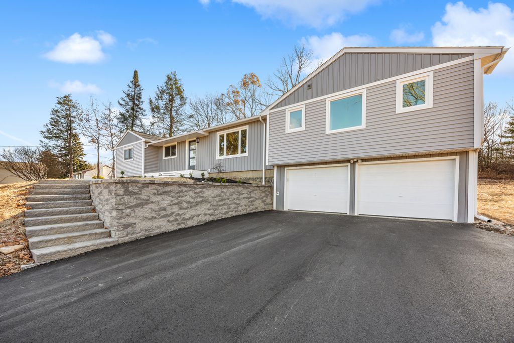 Photo of 27 Tuttle Court, Bethany, CT 06524 (MLS # 24141398)