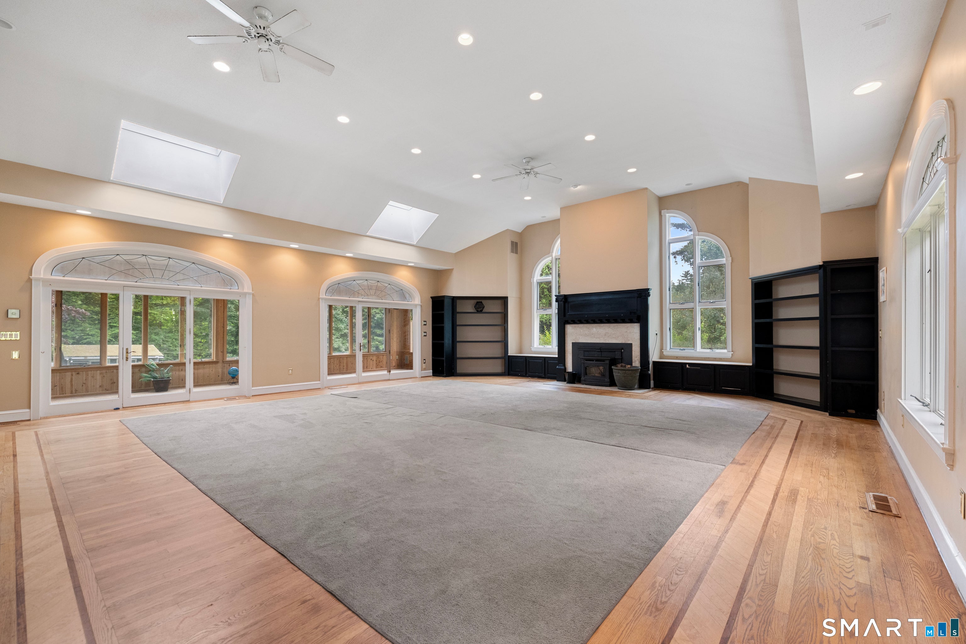 7 Nod Brook Drive