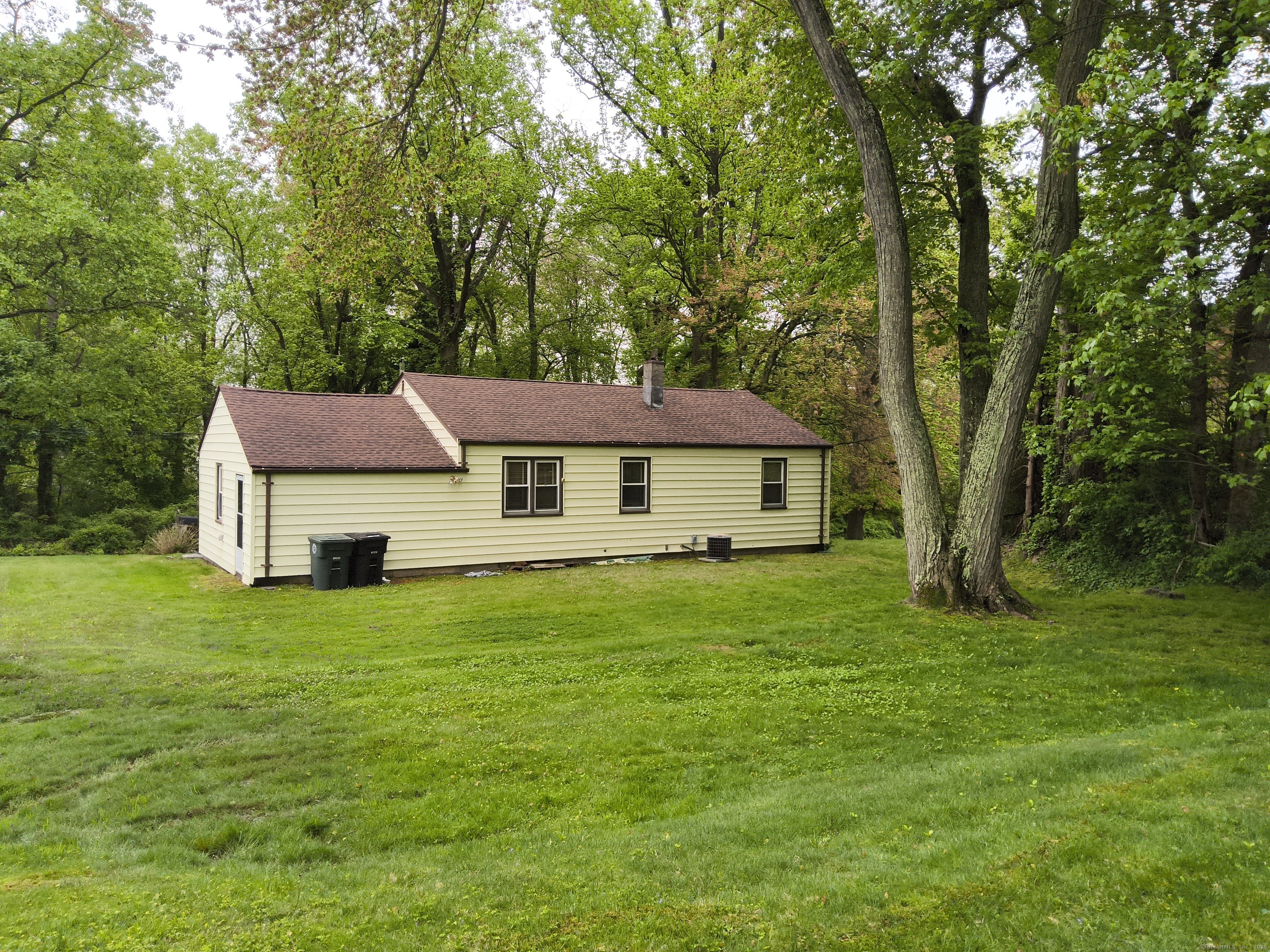28 Entrance Road, Milford, Connecticut image 2