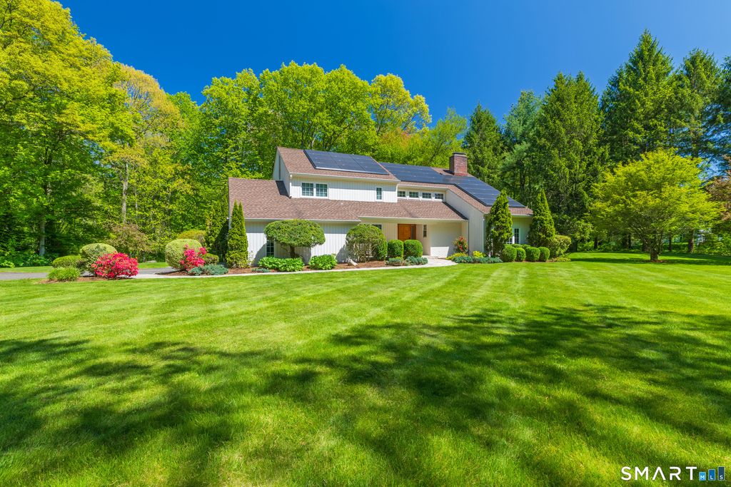 Photo of 91 Lantern Ridge Road, New Canaan, CT 06840 (MLS # 24175397)