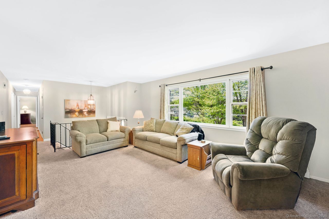 97 Great Ring Road, Newtown, Connecticut image 7