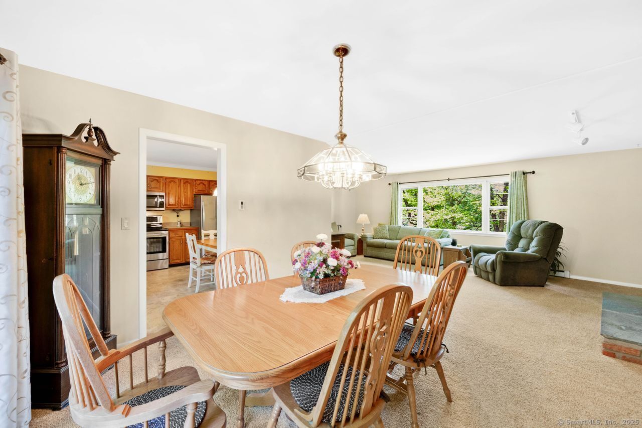 97 Great Ring Road, Newtown, Connecticut image 12