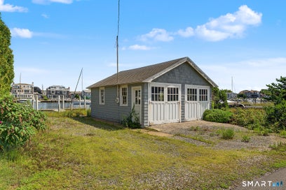 338 West Shore Avenue Groton CT 06340