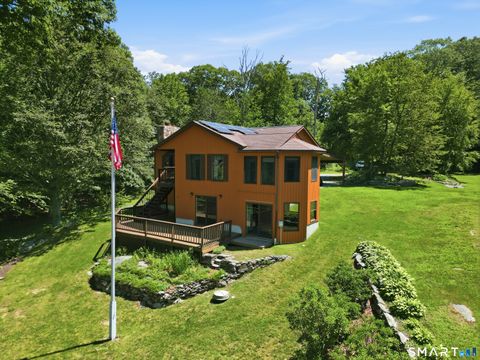 Homes For Sale - 229 Deepwood Drive<br/> New London County, Lebanon, CT 06249
