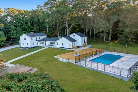 16 Yankee Peddler Path Madison CT 06443