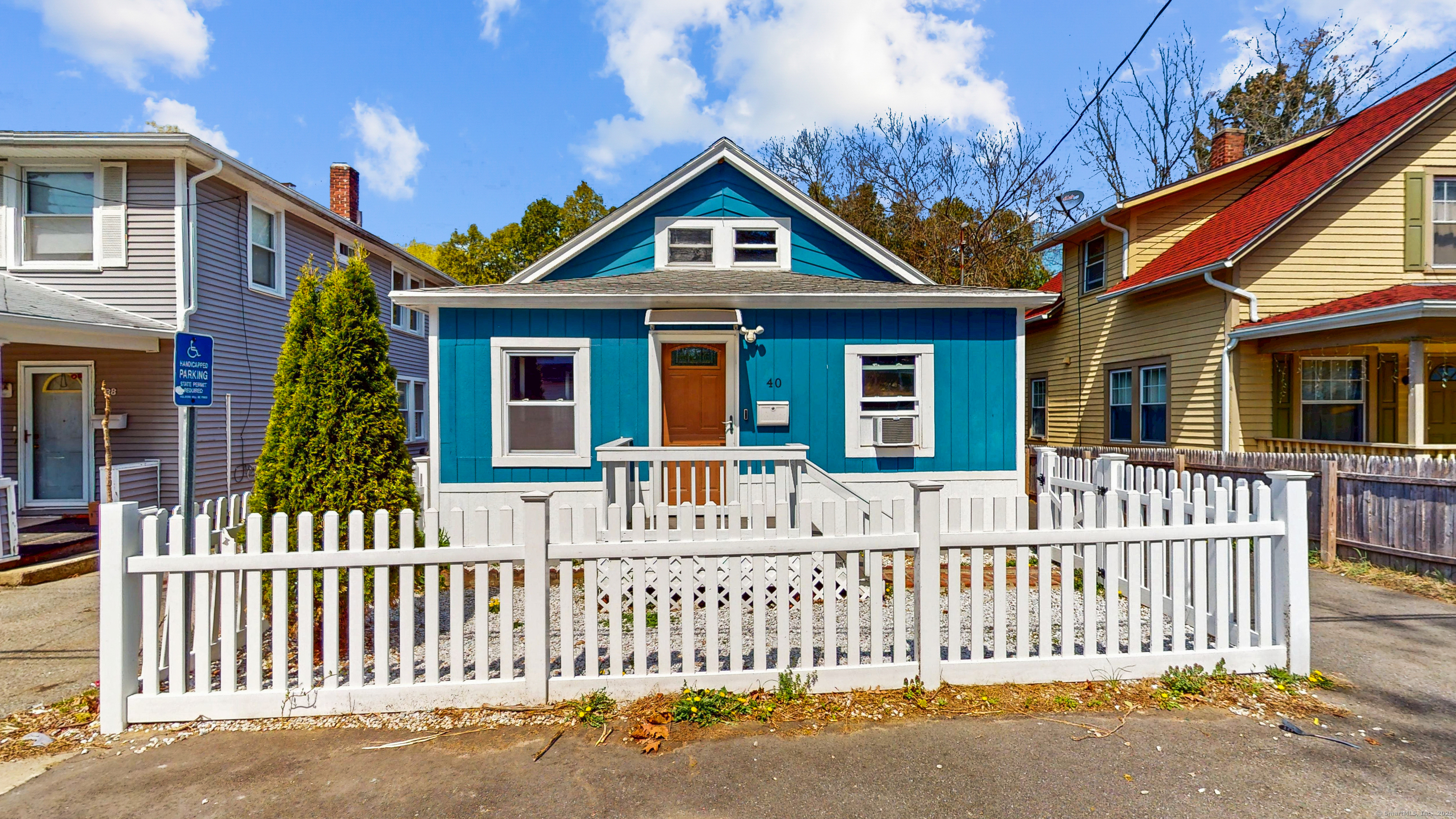 Property for Sale at Penobscot Street, Norwich, Connecticut - Bedrooms: 4 
Bathrooms: 3 
Rooms: 8  - $265,000