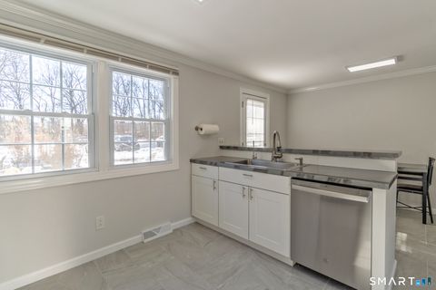 Tiny photo for 10 Carolina Drive #APT 25, Montville, CT 06370 (MLS # 24148252)