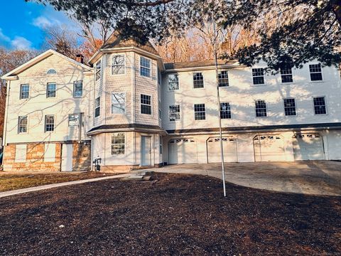 395 Hawthorne Avenue 2nd Floor Derby CT 06418