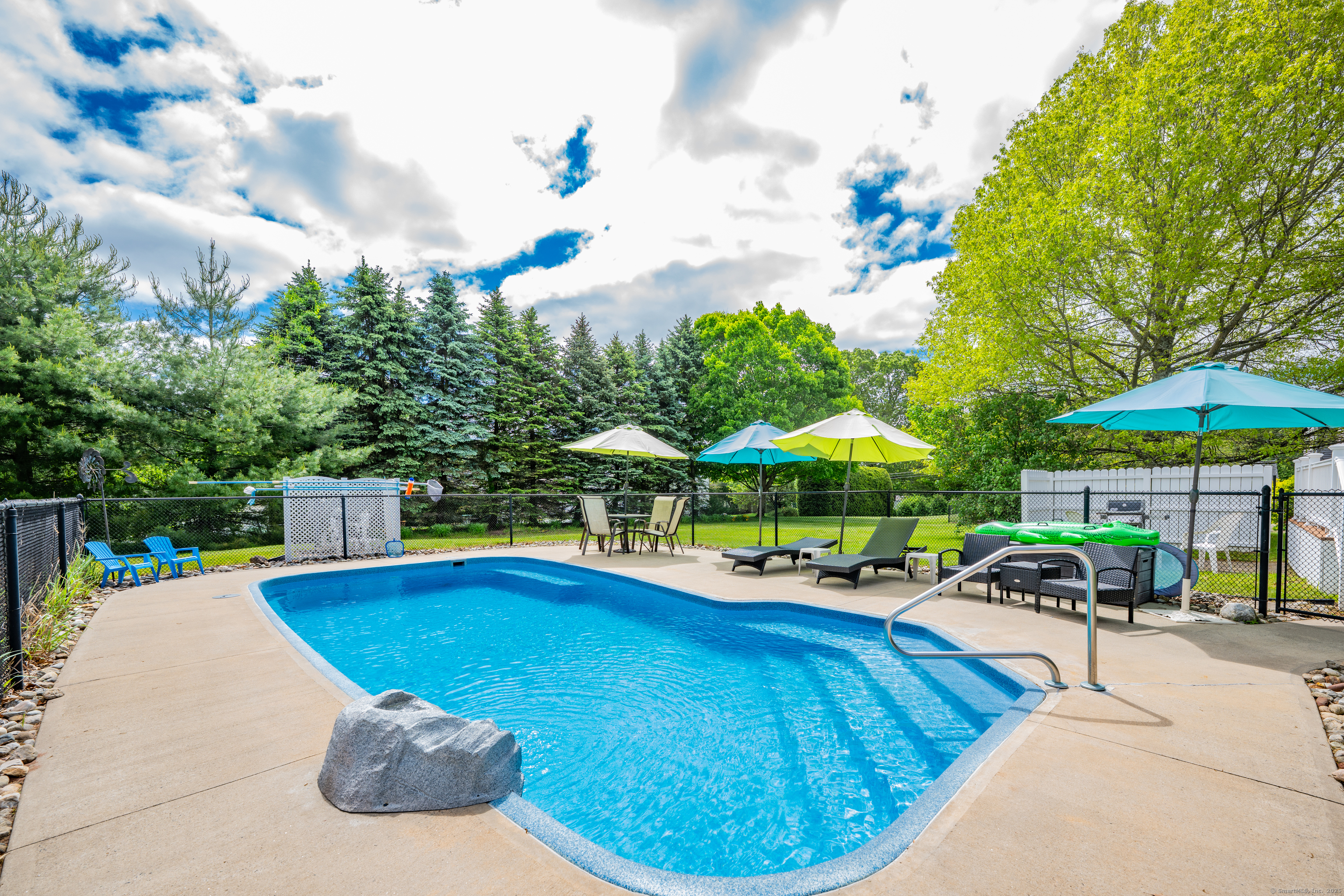 18 Greystone Drive, Southington, Connecticut image 6