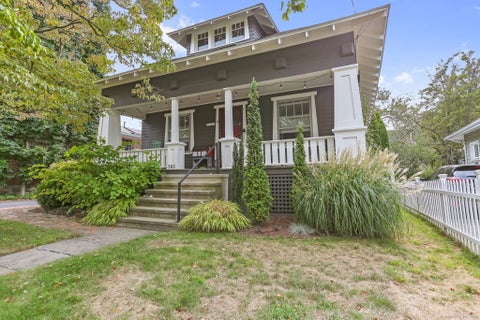Homes For Sale - 165 Bennett Street<br/> Fairfield County, Bridgeport, CT 06605