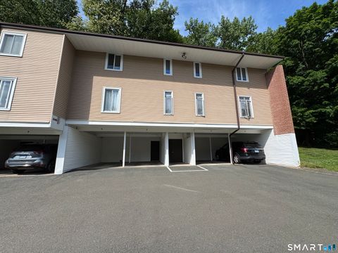 Photo of 1634 Farmington Avenue #2, Farmington, CT 06085 (MLS # 24178812)