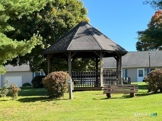 102 North Maple Street 4C