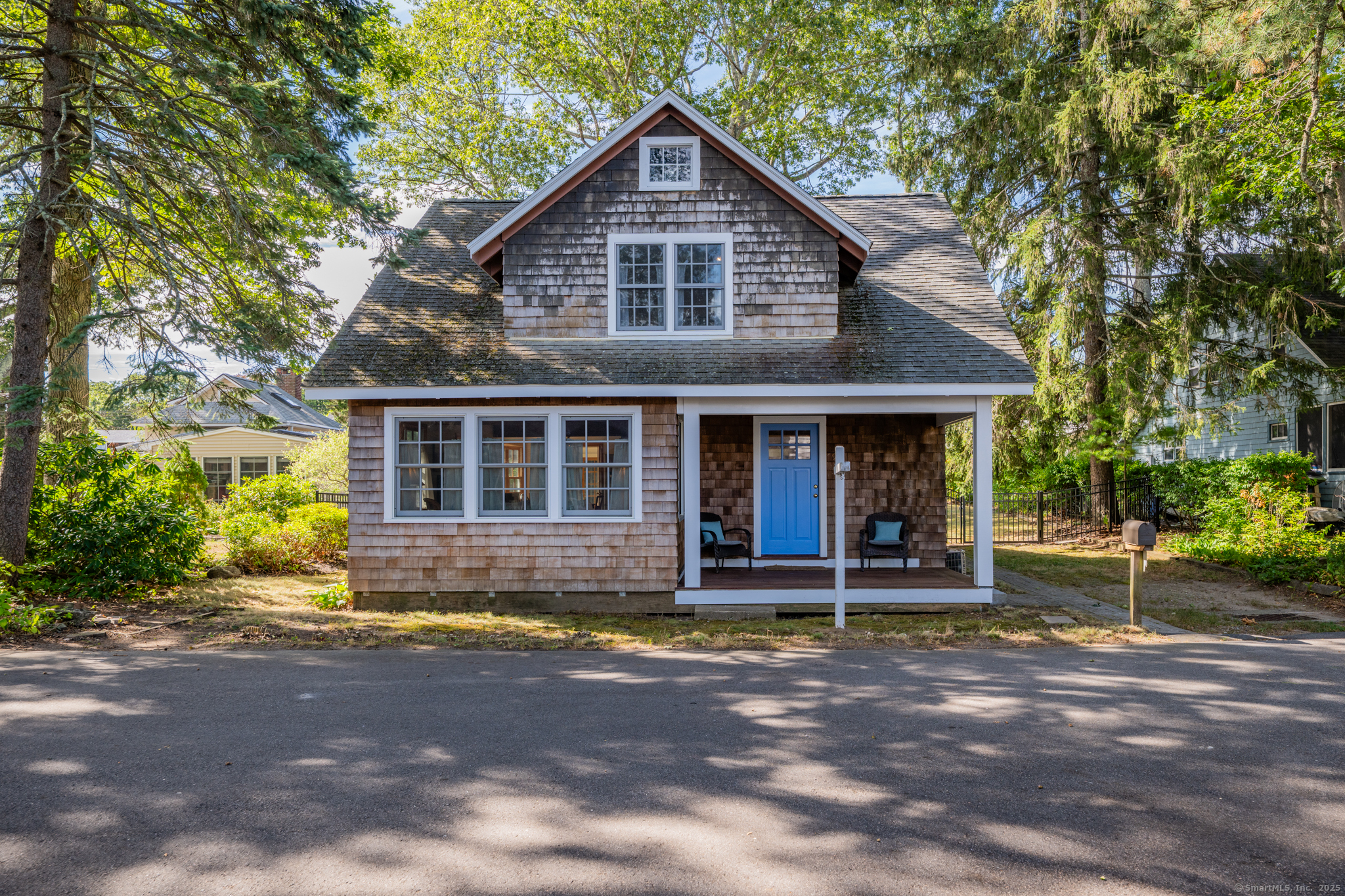 9 Hoskins Street