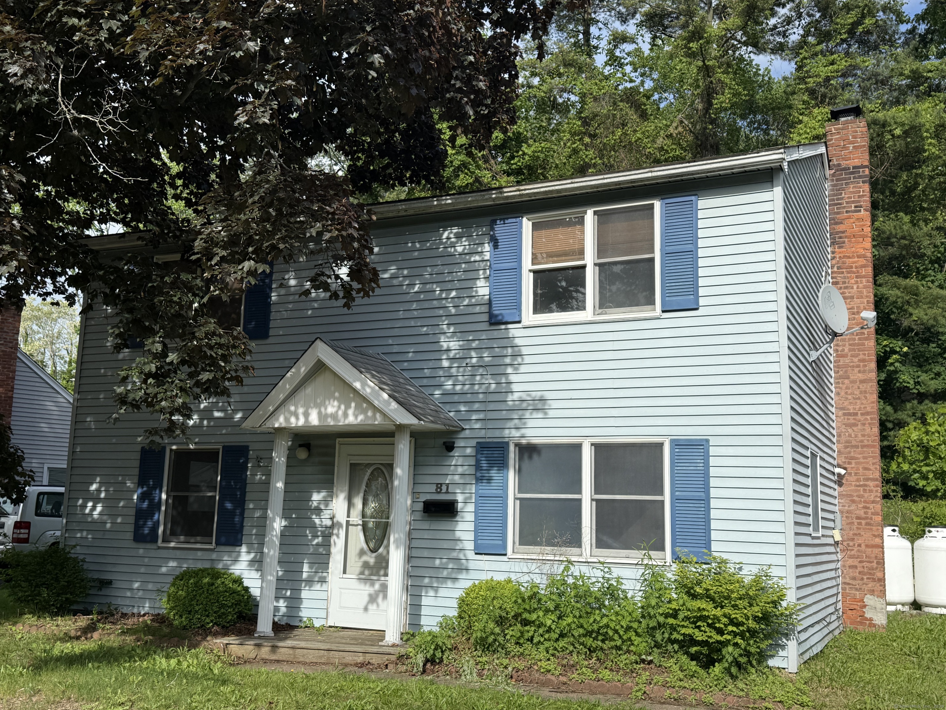 Property for Sale at Melrose Drive, New Haven, Connecticut - Bedrooms: 4 
Bathrooms: 2 
Rooms: 6  - $220,000