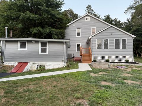 Photo of 465 James Farm Road, Stratford, CT 06614 (MLS # 24142231)