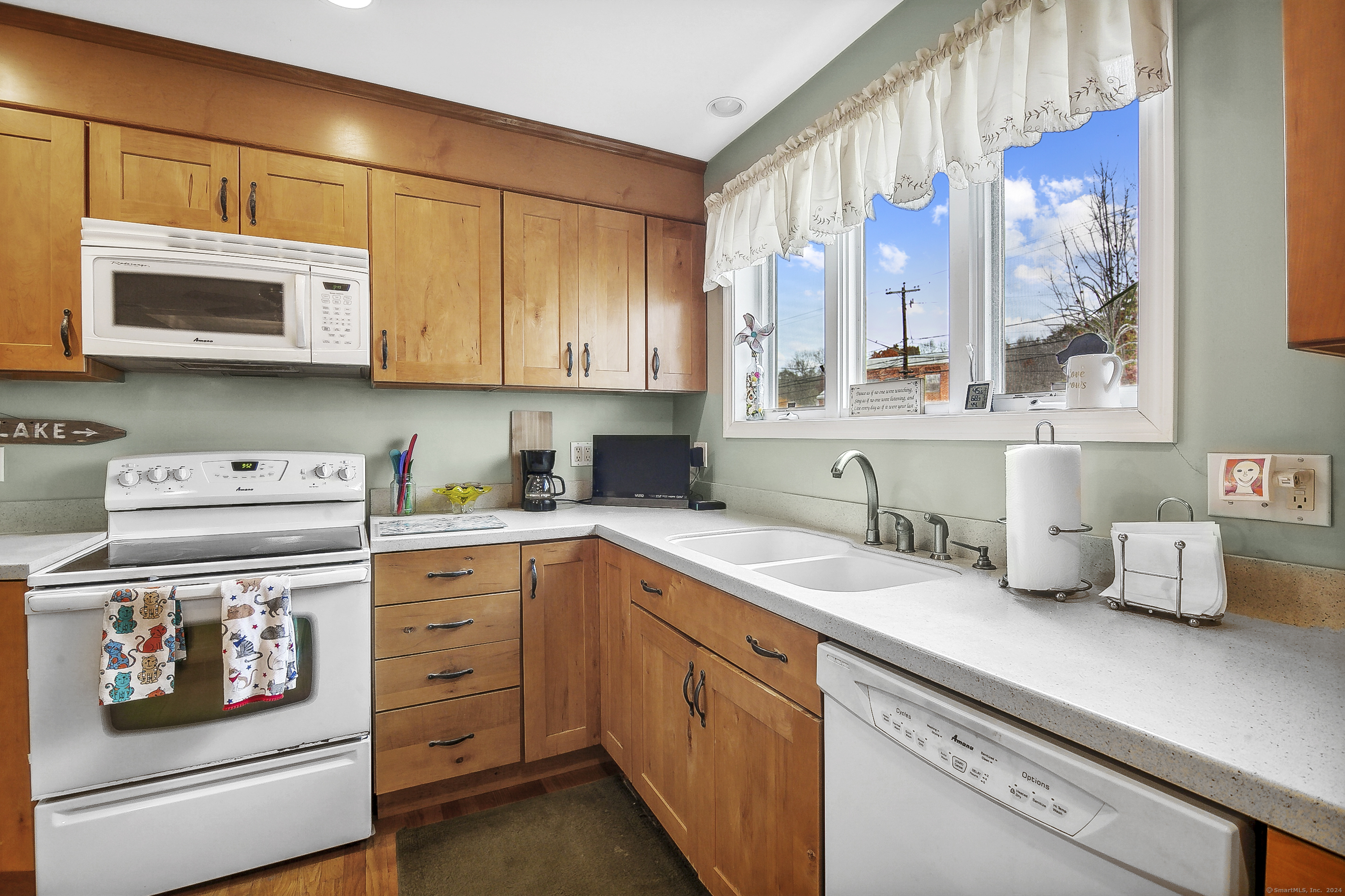 466 Church Street, Hebron, Connecticut image 11