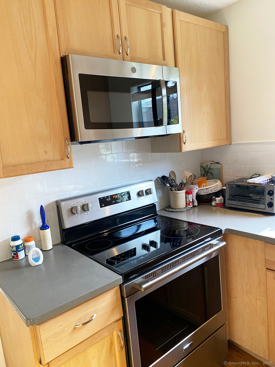137 Heritage Village #B, Southbury, Connecticut image 8