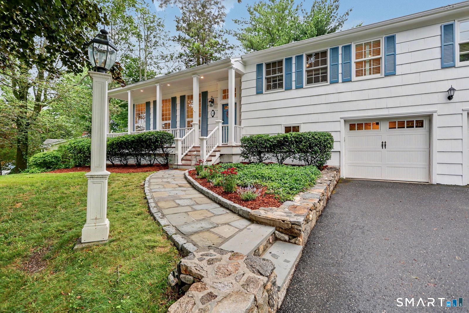 10 Old Field Place