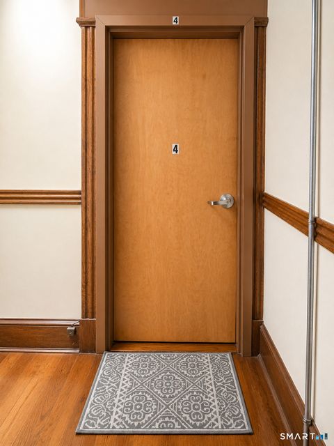 Multifamily For Rent - 1067 Main Street<br/> Manchester, CT 06040