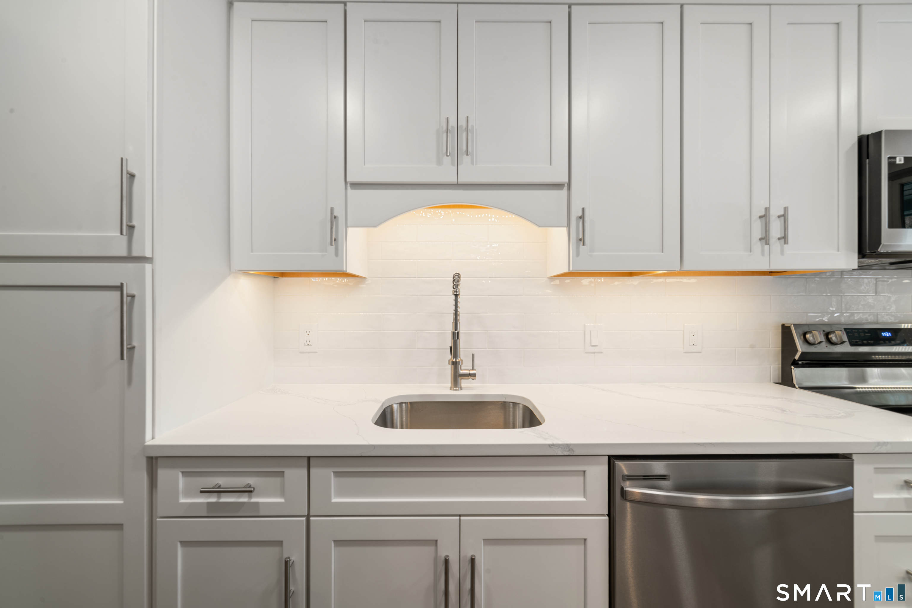 304 Heritage Village B