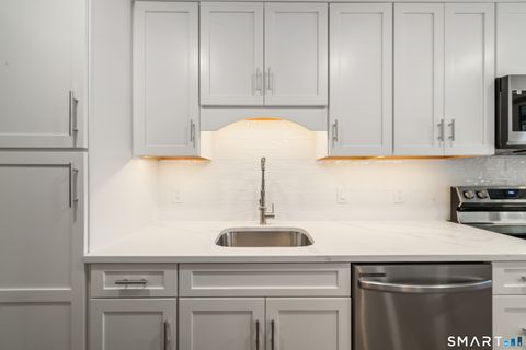 Tiny photo for 304 Heritage Village #B, Southbury, CT 06488 (MLS # 24144979)