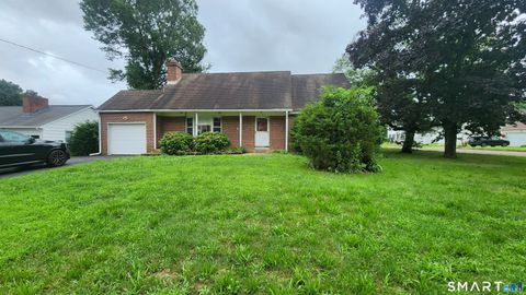 Photo of 16 Raymond Road, Woodbridge, CT 06525 (MLS # 24165193)