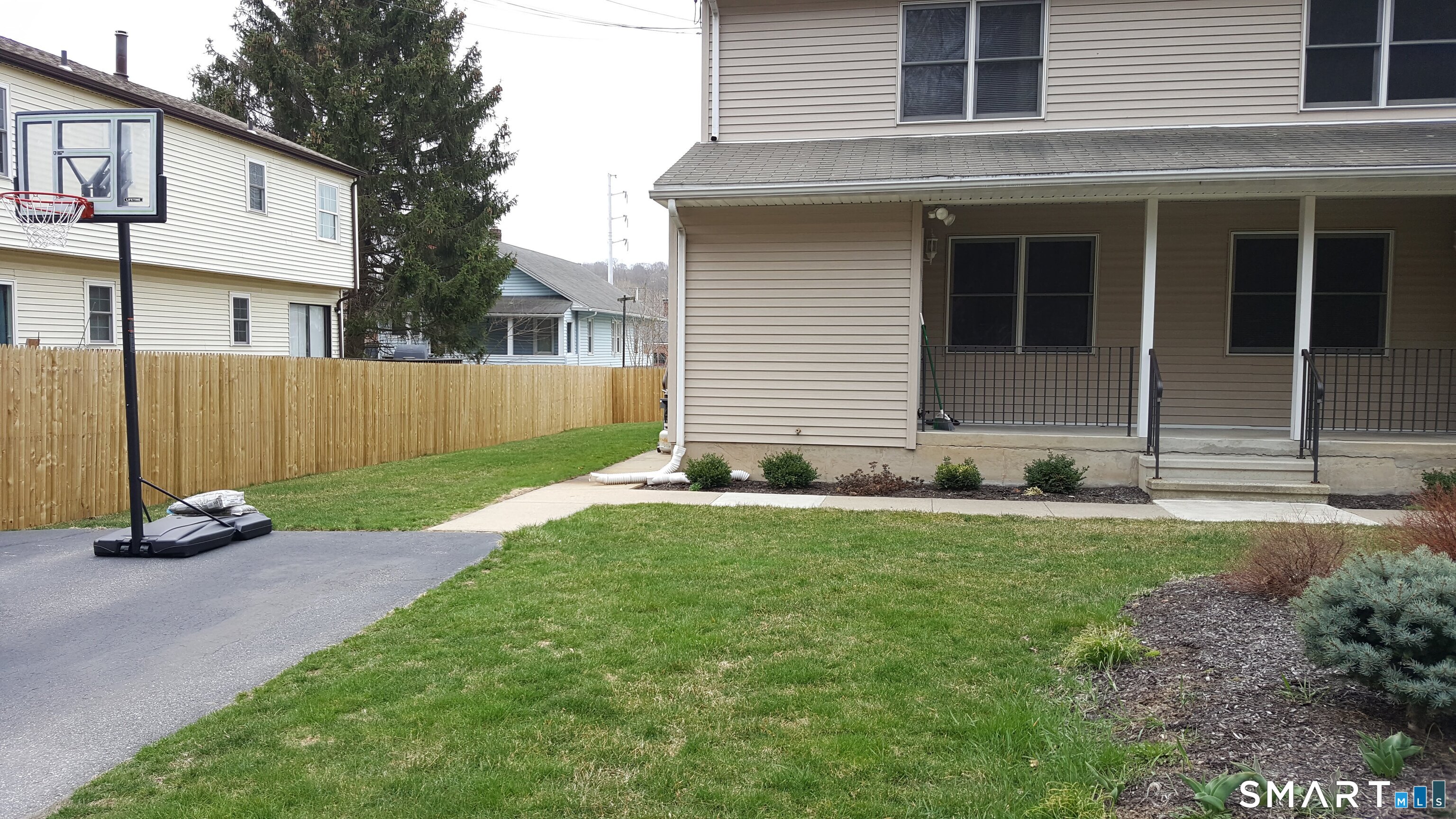 71 1/2 Park Avenue B