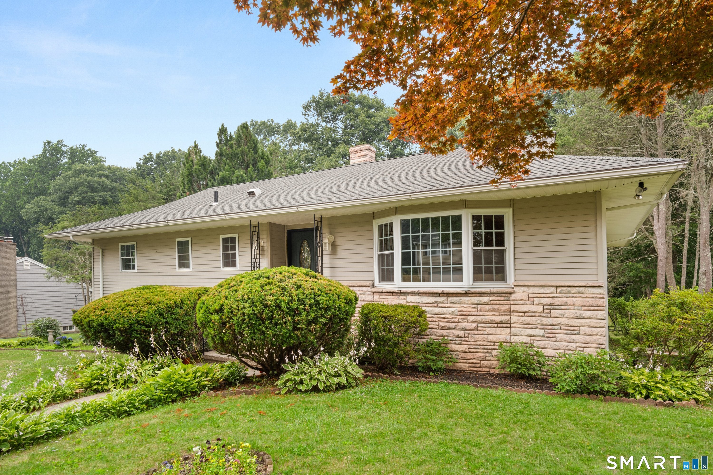 90 Meadowlawn Road