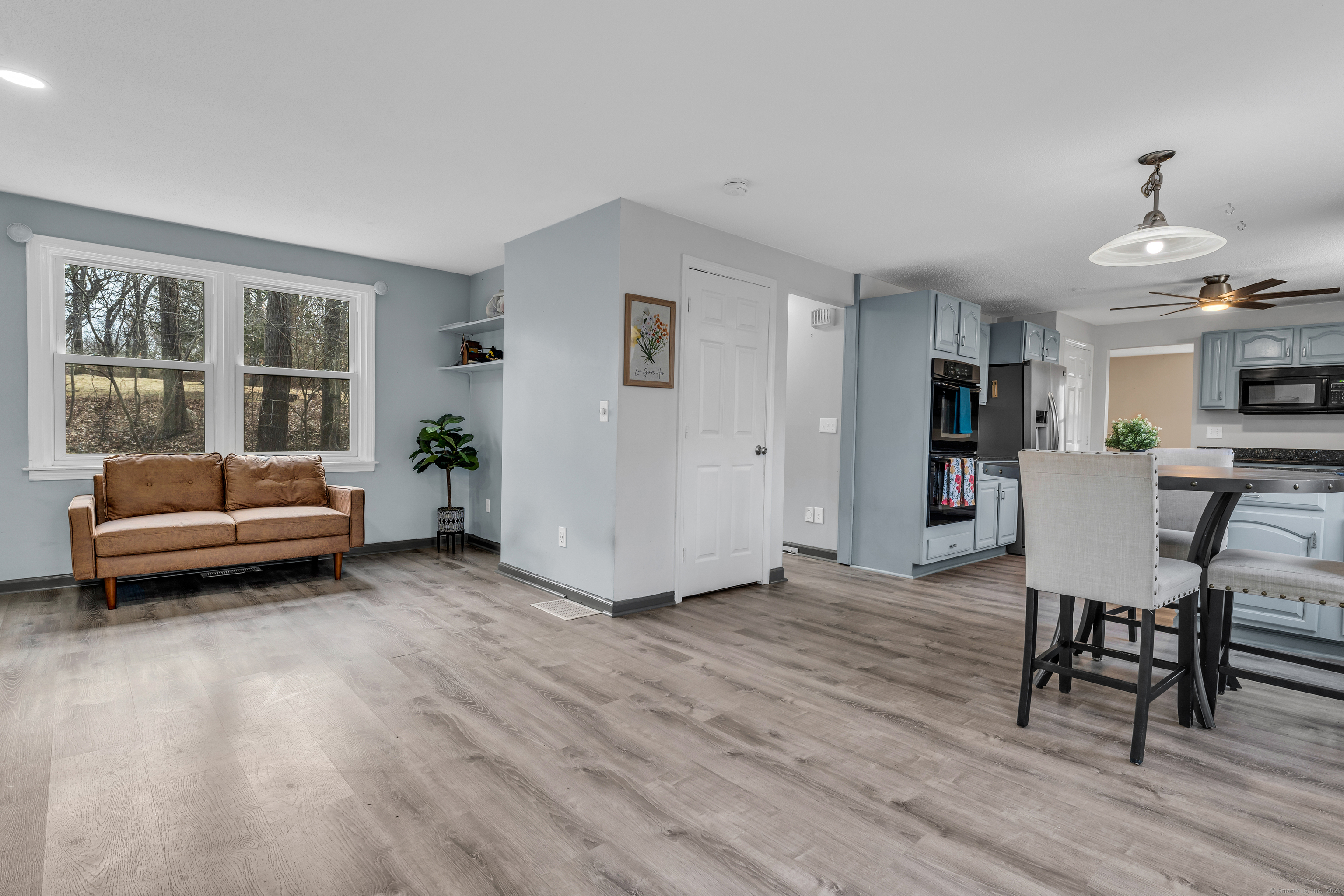 34 Michelle Lane, Guilford, Connecticut image 8