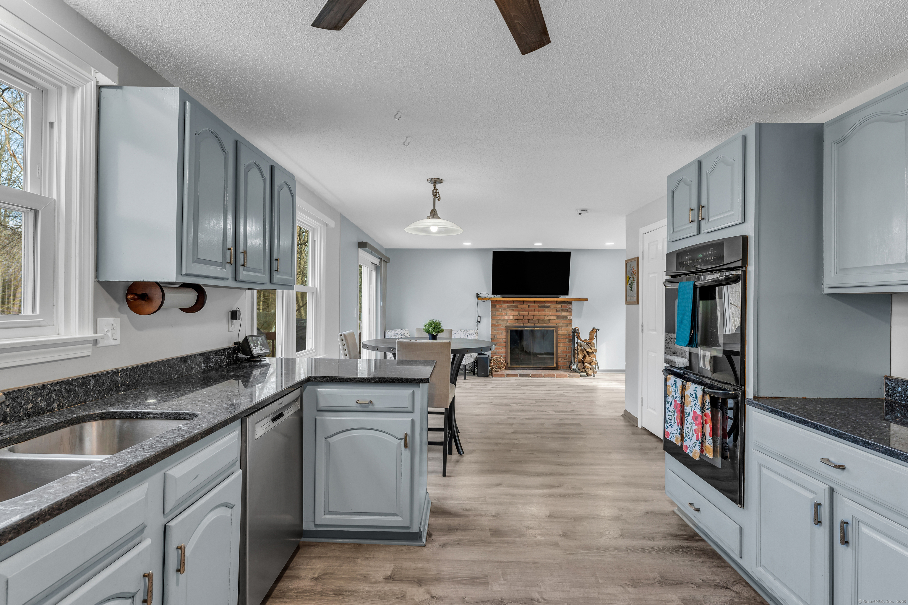 34 Michelle Lane, Guilford, Connecticut image 5