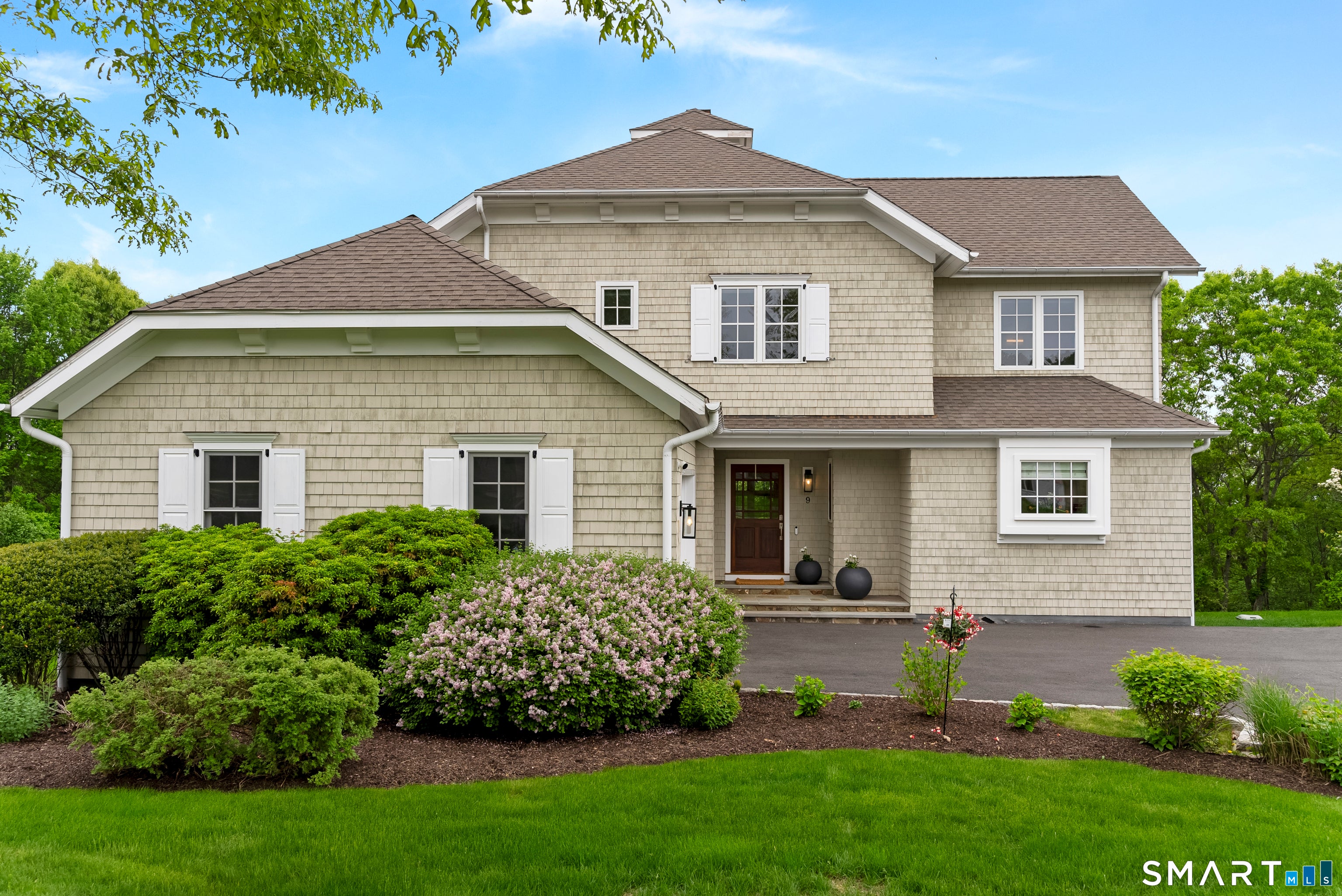 9 Damia Drive 9