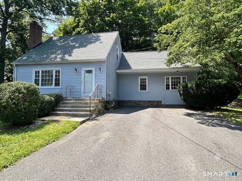 Photo of 3 Dorman Road, Oxford, CT 06478 (MLS # 24185887)
