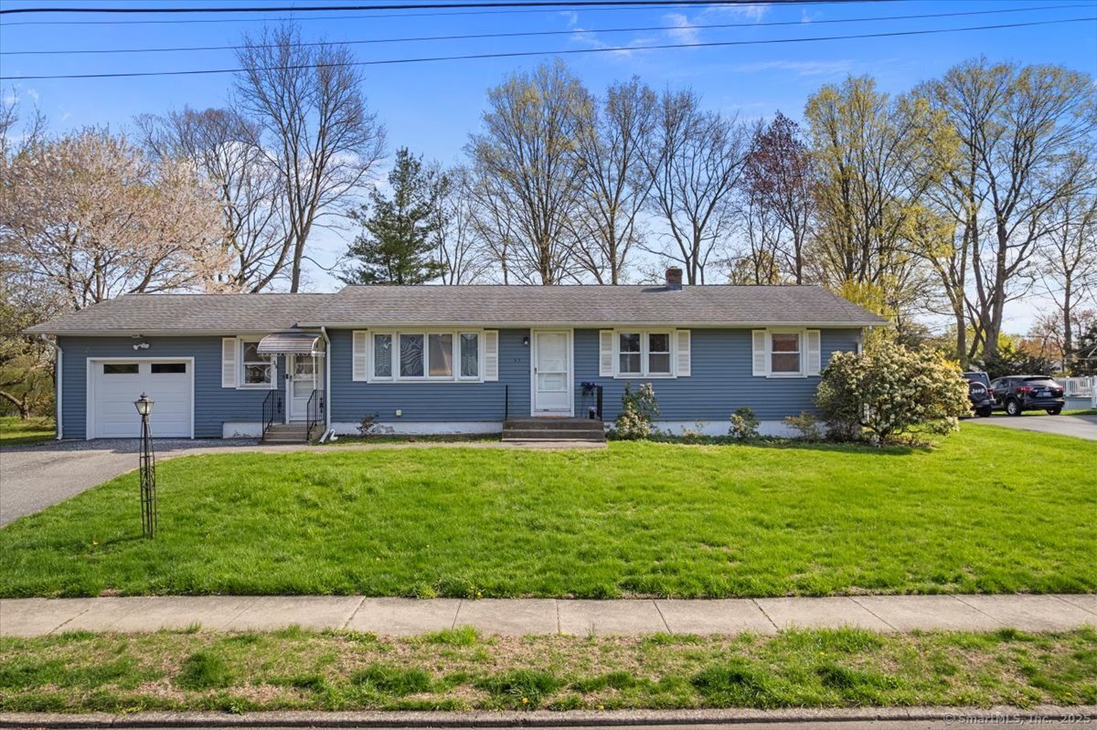 Ardmore Road, Milford, Connecticut - 3 Bedrooms  
2 Bathrooms  
6 Rooms - 