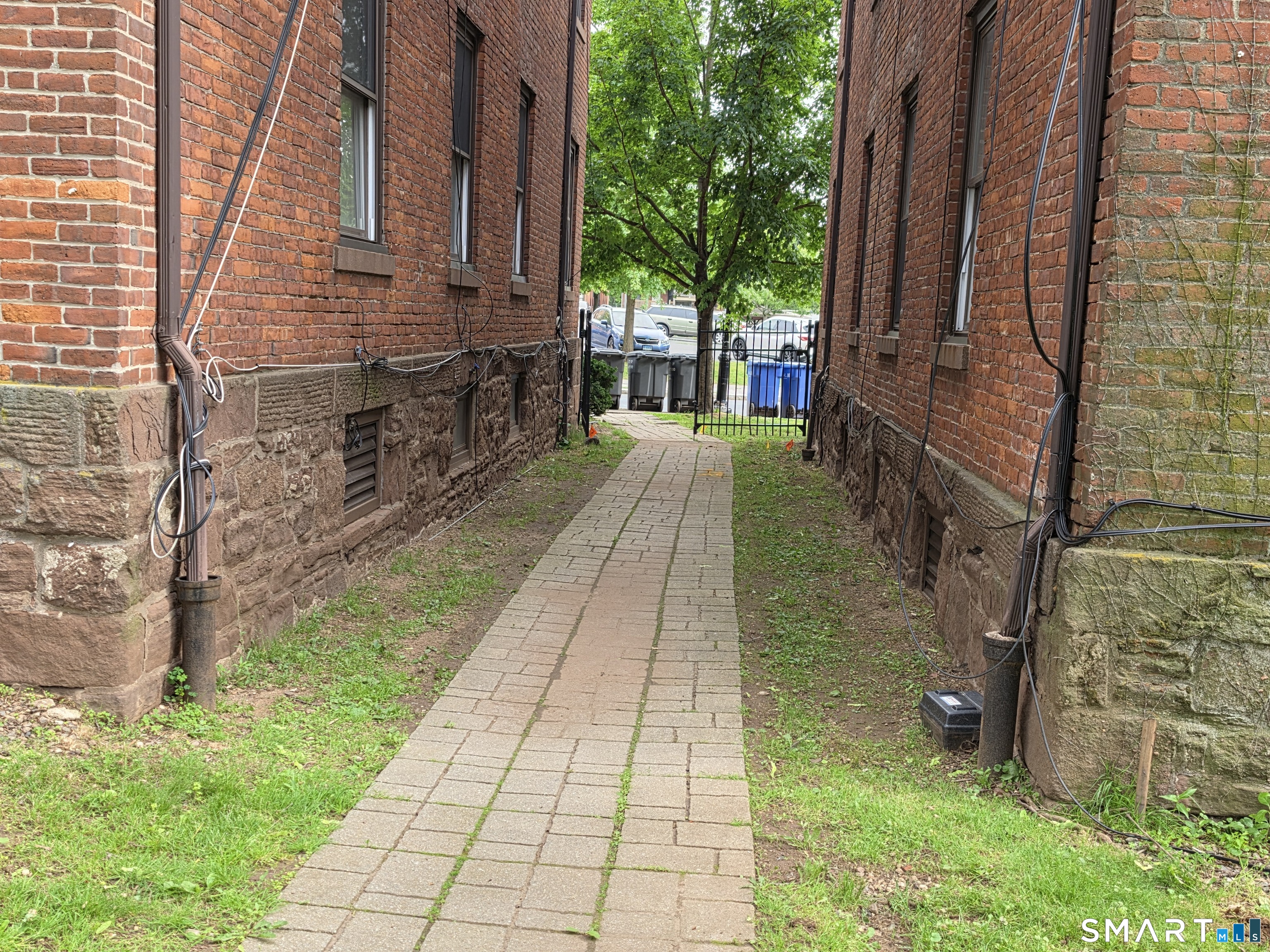 68-70 Morris Street 201