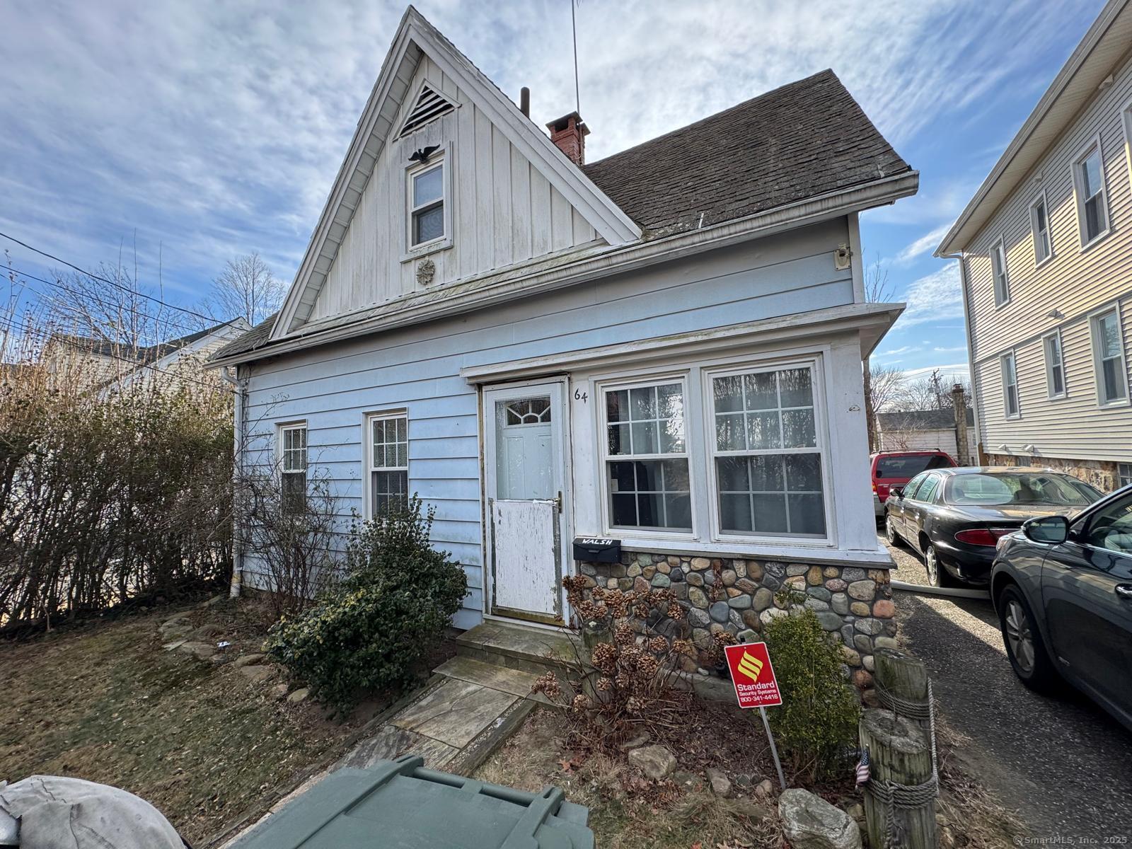 Property for Sale at E Thorme Street, Bridgeport, Connecticut - Bedrooms: 2 
Bathrooms: 1 
Rooms: 5  - $199,000