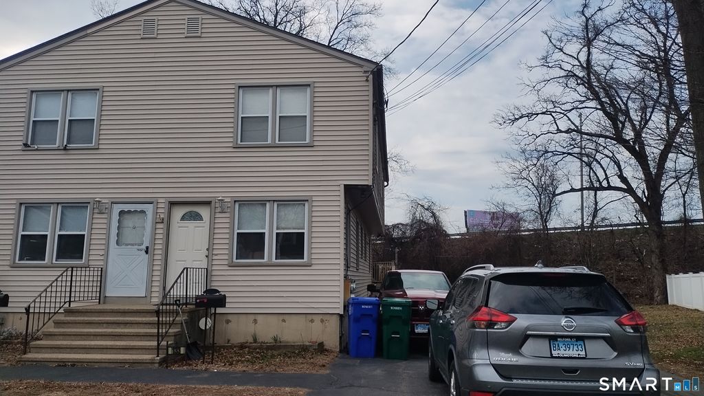 Photo of 133 Evelyn Street, Stratford, CT 06615 (MLS # 24159104)