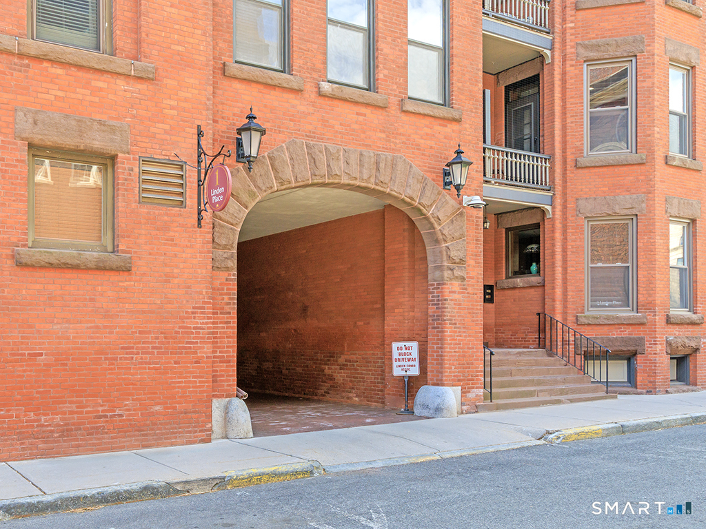 1 Linden Place 412