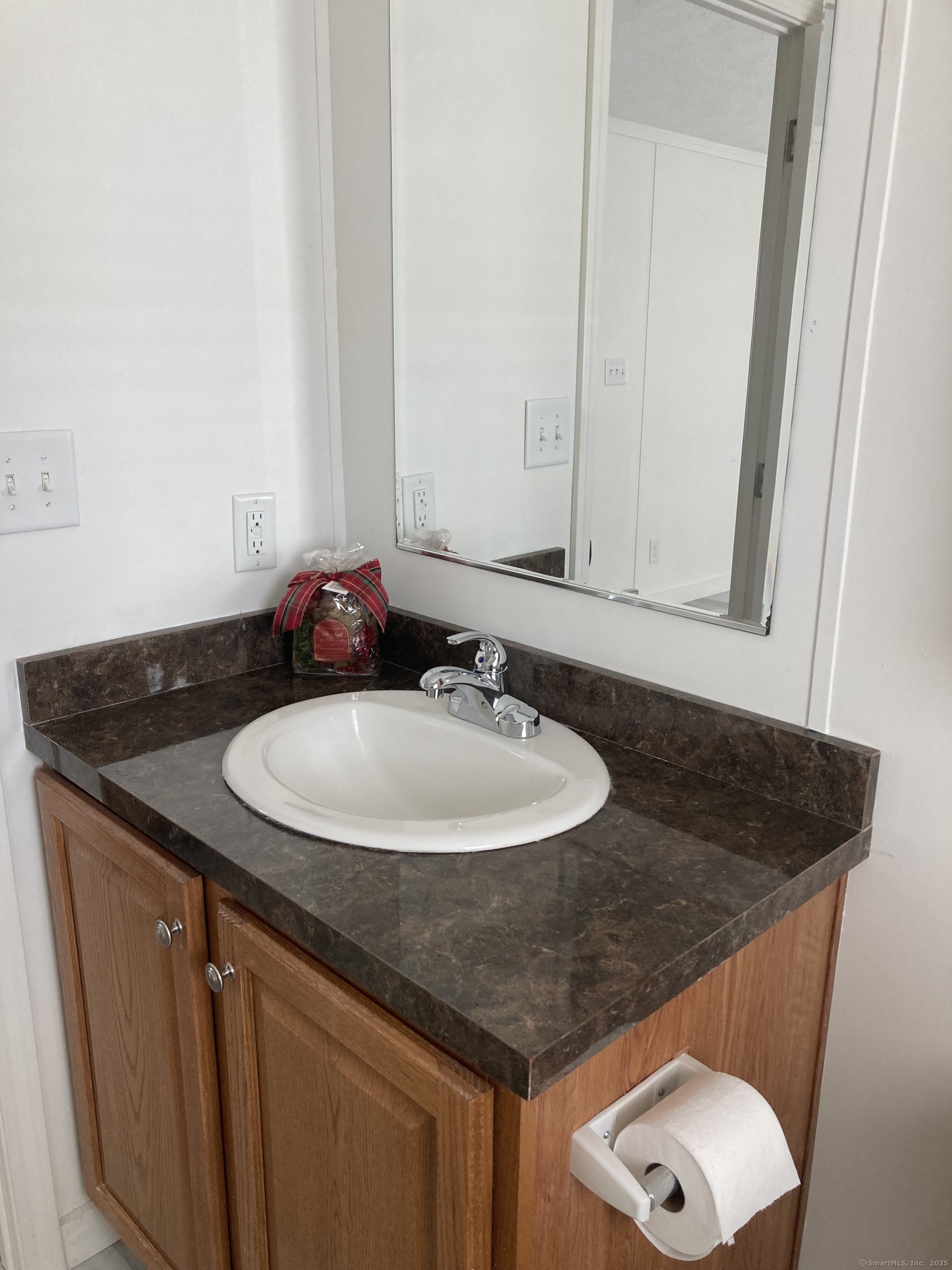52 Linden Avenue, Westbrook, Connecticut image 8