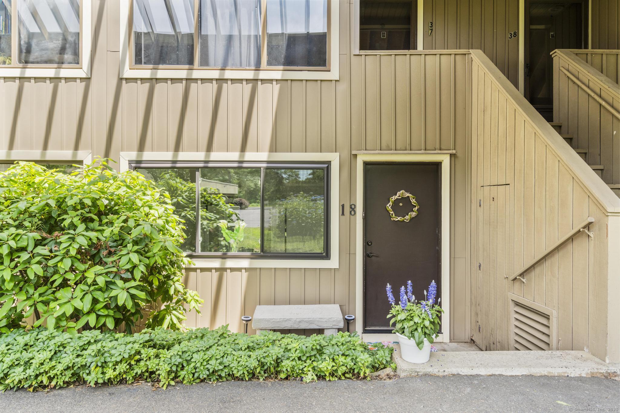 16 Pine Orchard Road APT 18