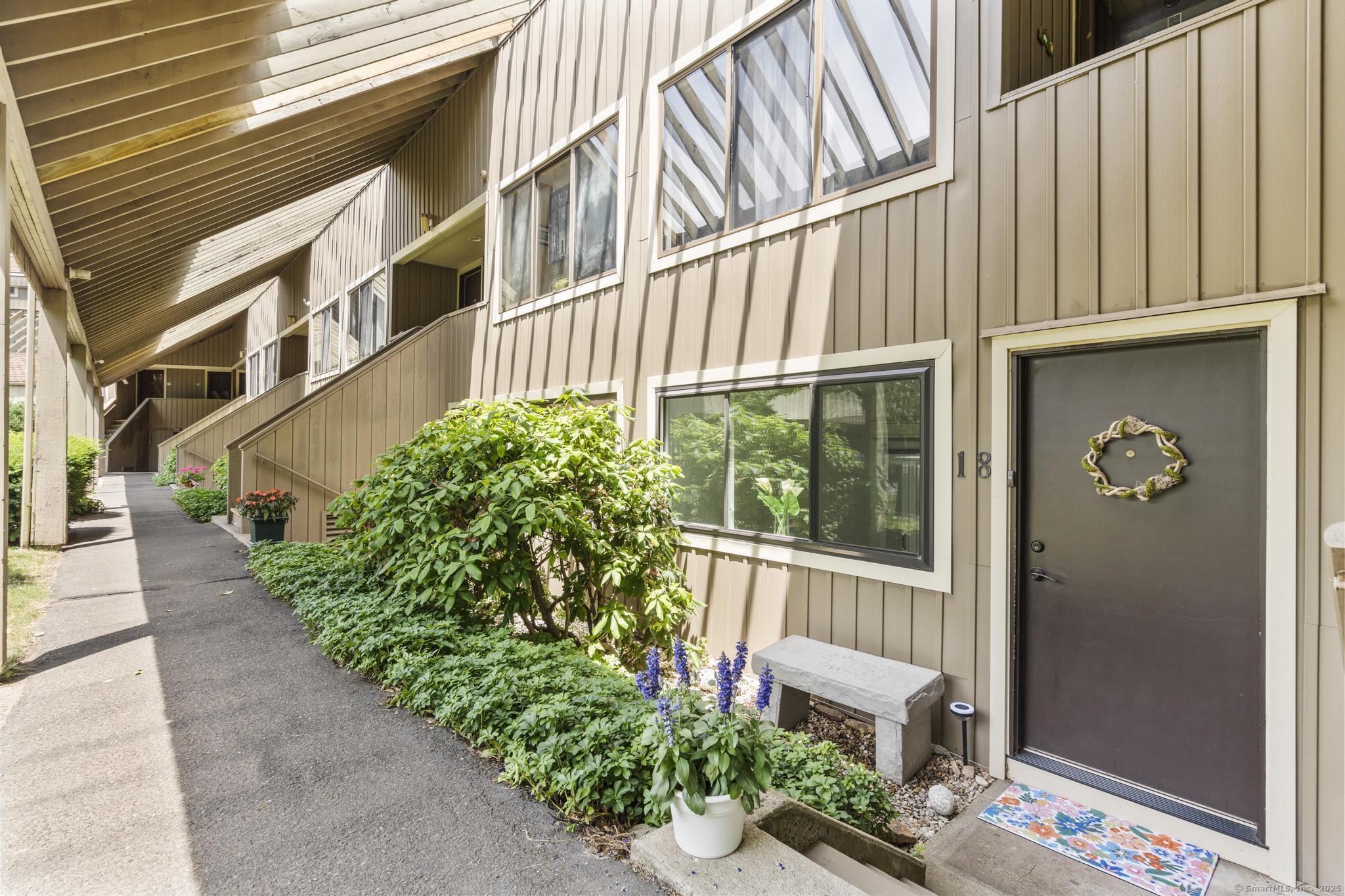 16 Pine Orchard Road APT 18