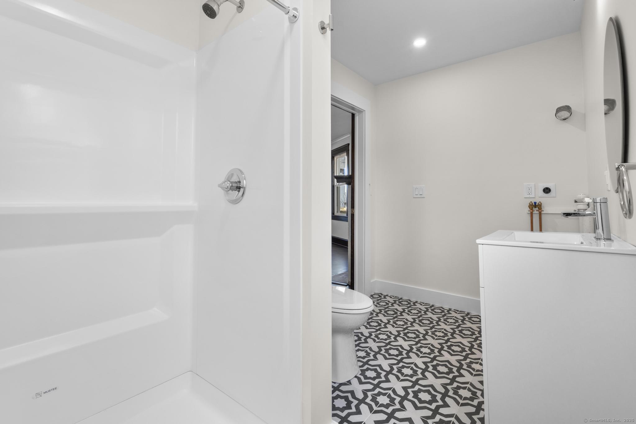 4 Wellsville Avenue, New Milford, Connecticut image 11