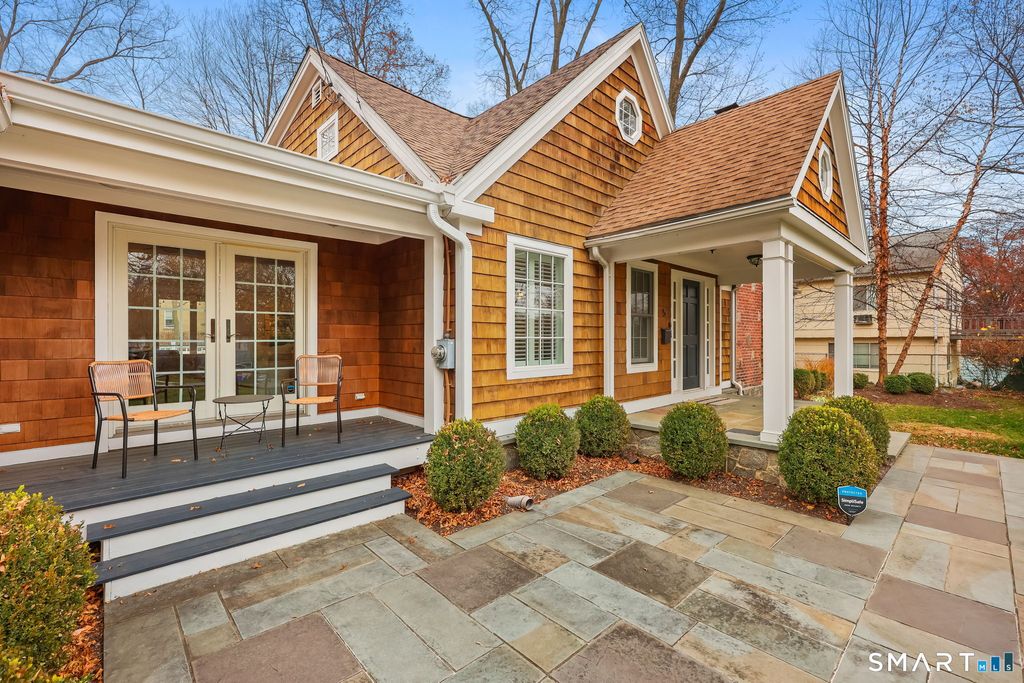 Photo of 5 McAllister Avenue, Norwalk, CT 06854 (MLS # 24153413)