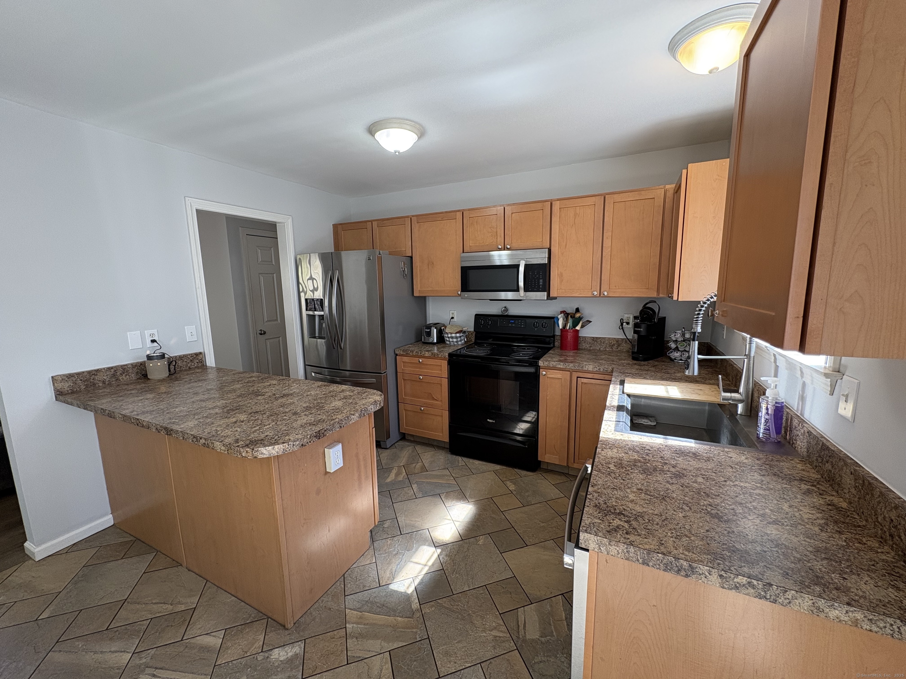 28 Mihaliak Road Extension, Willington, Connecticut image 4