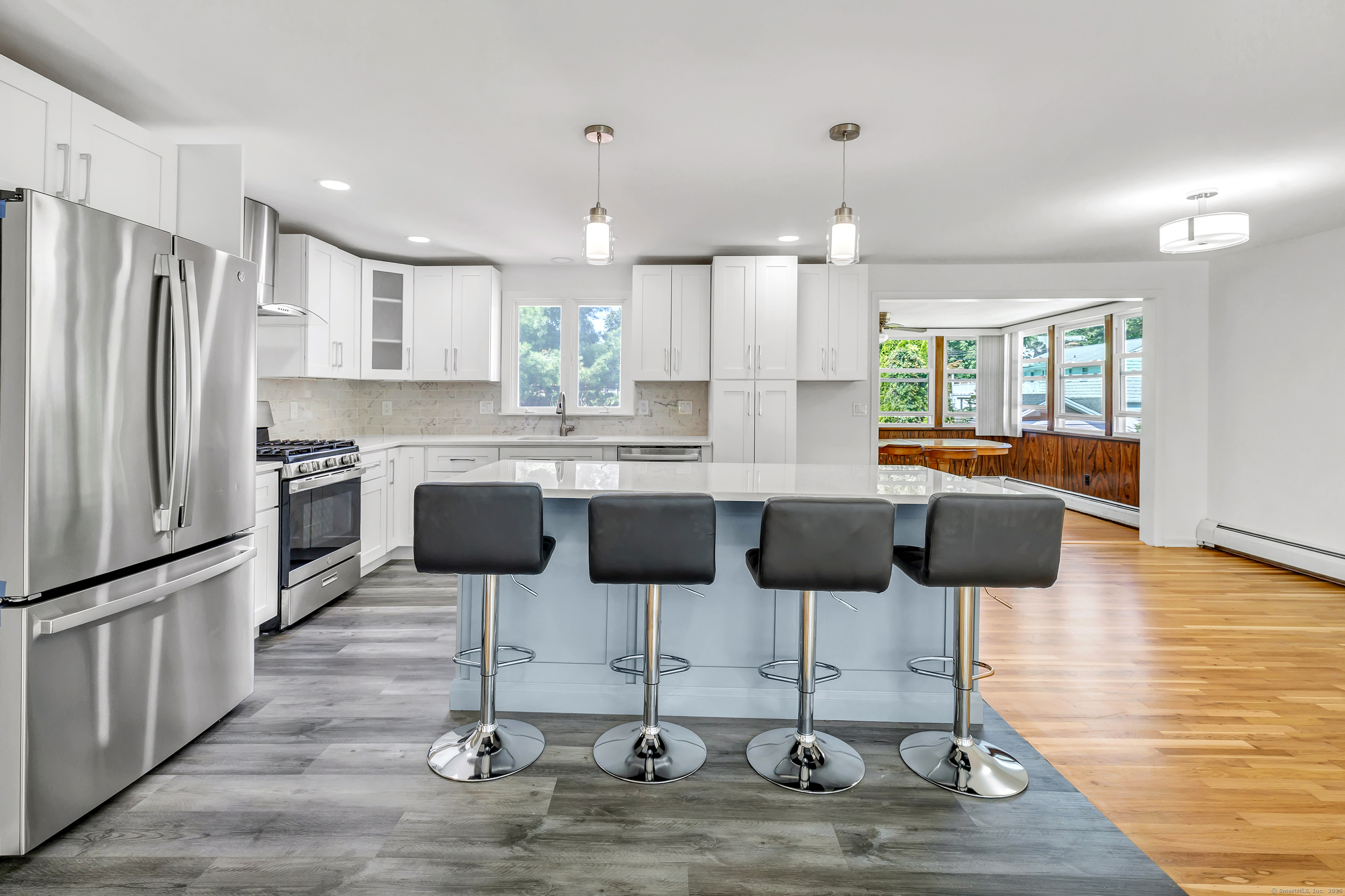 410 Seabreeze Drive