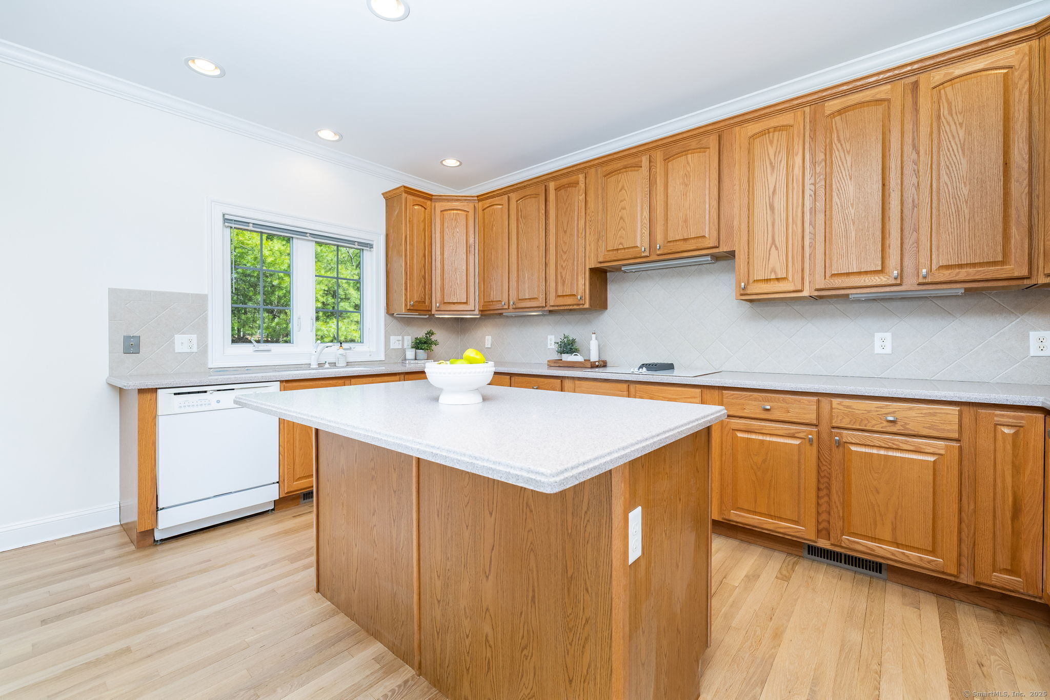 20 Emily Way #20, West Hartford, Connecticut image 5