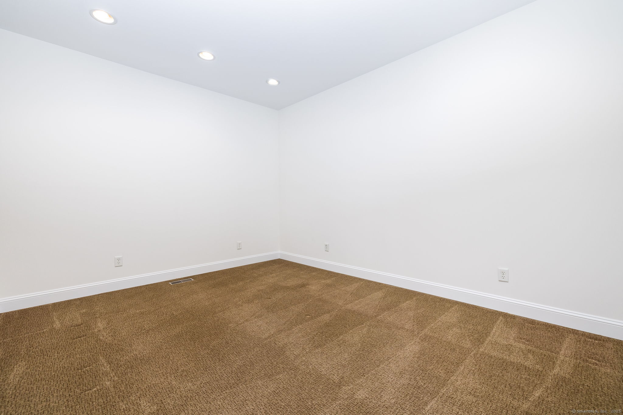 20 Emily Way #20, West Hartford, Connecticut image 9