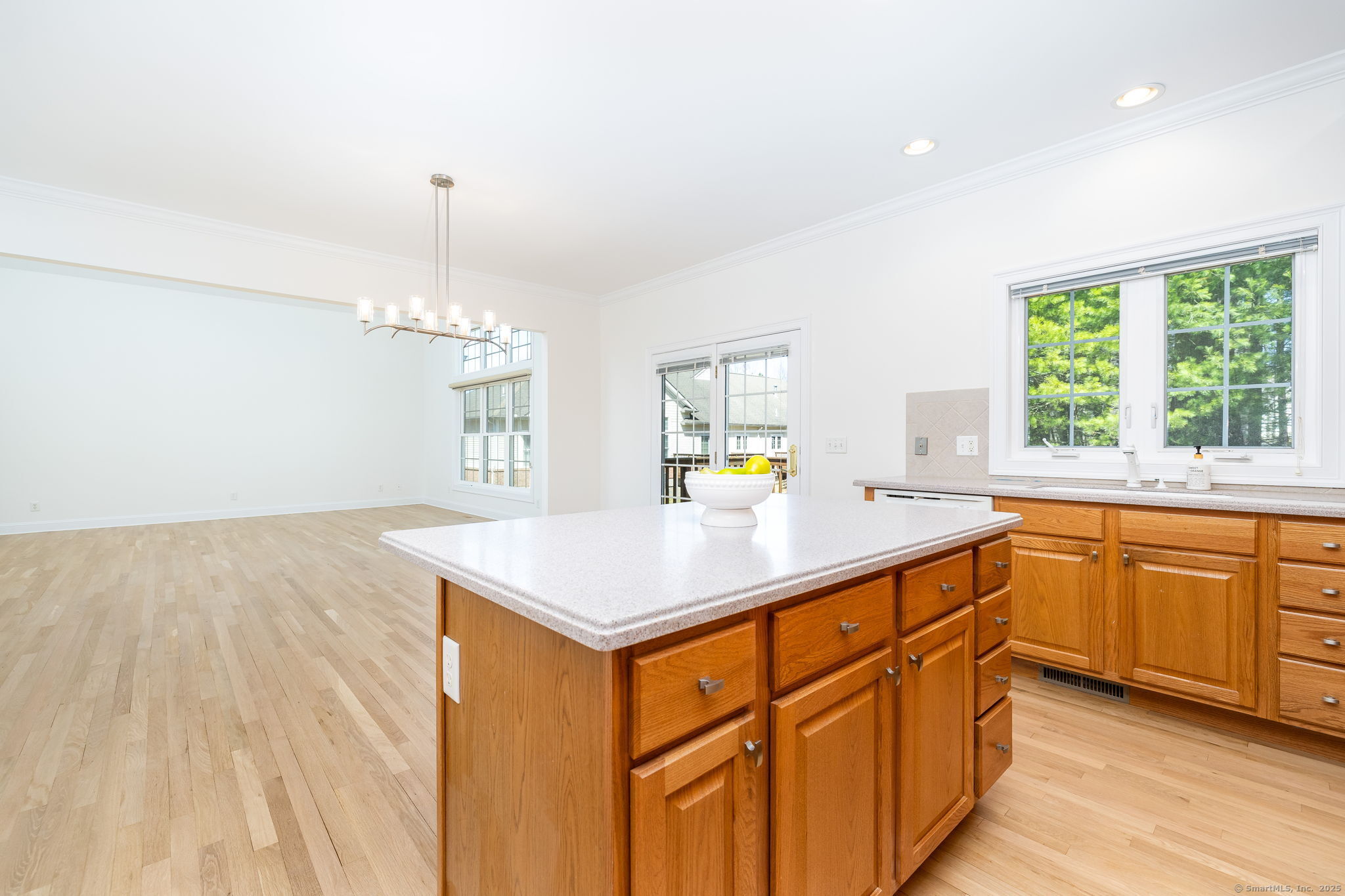 20 Emily Way #20, West Hartford, Connecticut image 6