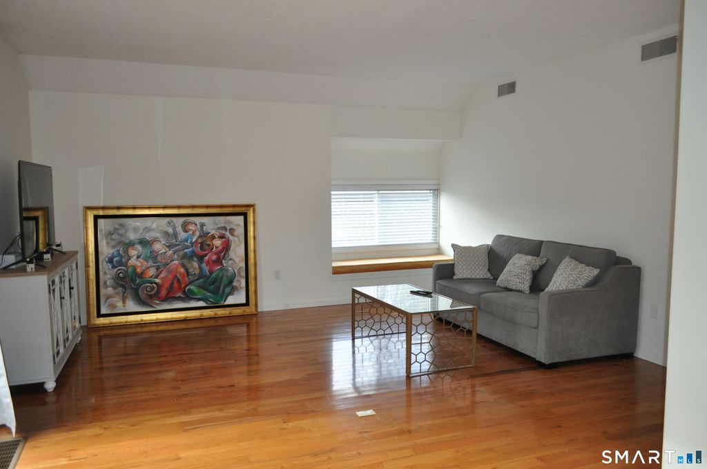 Photo of 29 Crocus Lane #29, Avon, CT 06001 (MLS # 24148718)