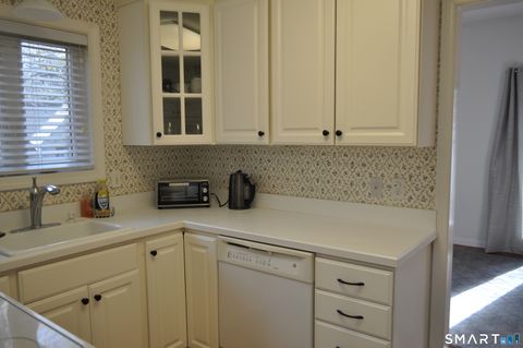 Tiny photo for 29 Crocus Lane #29, Avon, CT 06001 (MLS # 24148718)